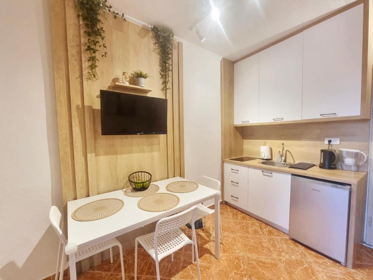 Studio Apartman Na Plazi Rafailovici Exterior photo